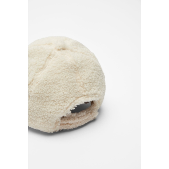 Zara faux shearling cap - Picture 5 of 12